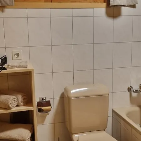 Stall * مونستر